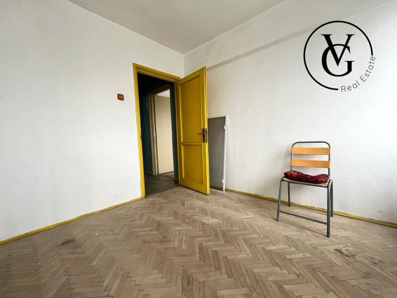 Titan Apartament 3 camere  Metrou Titan  Bloc Potcoava