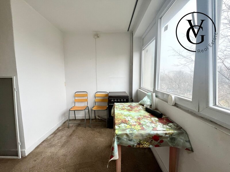 Titan Apartament 3 camere  Metrou Titan  Bloc Potcoava