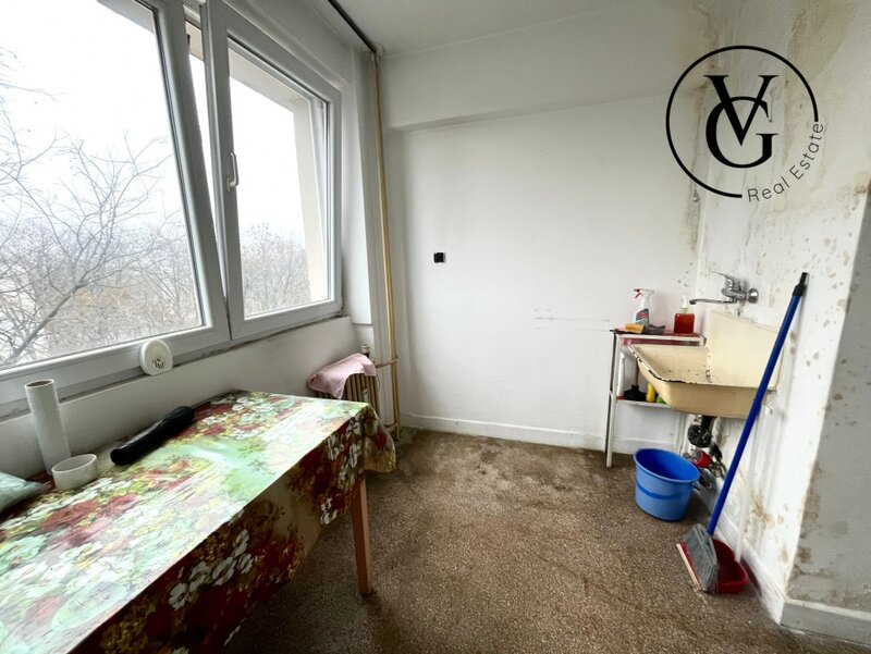 Titan Apartament 3 camere  Metrou Titan  Bloc Potcoava