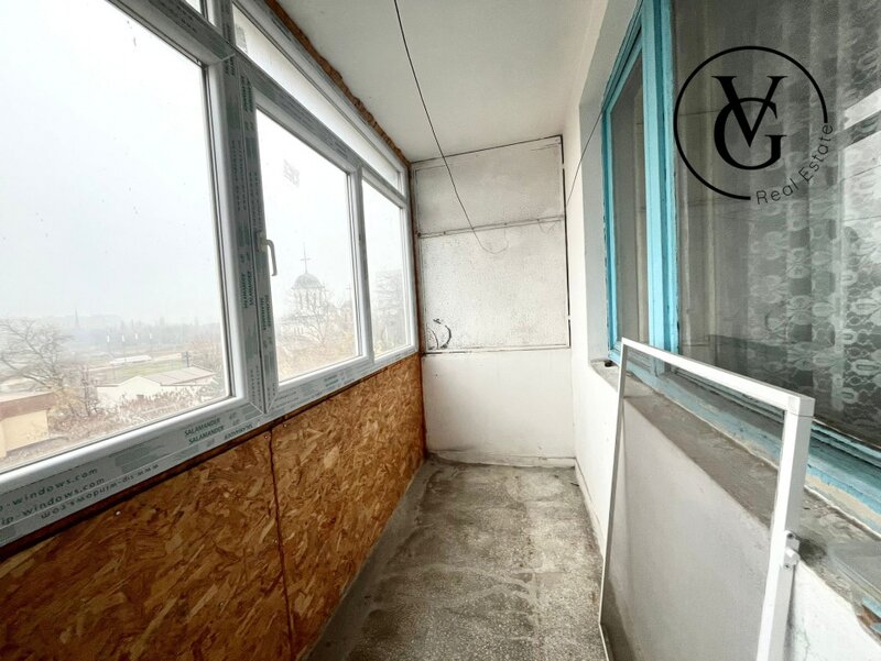 Titan Apartament 3 camere  Metrou Titan  Bloc Potcoava